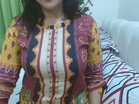 Snapshot of Lovelywife786 chatting on 12.06.24 Lovelywife786 online show from 12.06.24