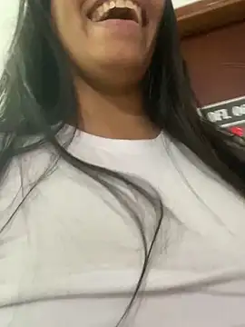 Snapshot of ArielleMillerr chatting on 01.15.25 ArielleMillerr online show from 01.15.25