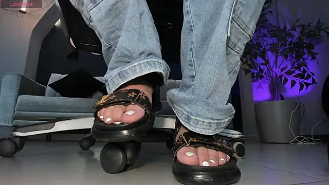 MartinnaBonnet online show from 02.04.25