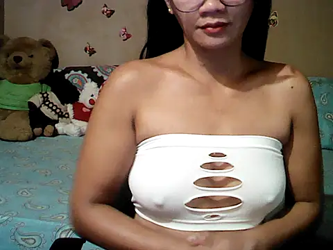 Snapshot of Mia_Rein chatting on 04.27.26 Mia Rein online show from 04.27.26