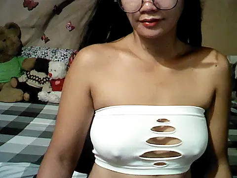 Snapshot of Mia_Rein chatting on 05.29.26 Mia Rein online show from 05.29.26