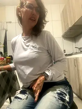 Snapshot of RAIRAsexy chatting on 10.30.25 RAIRAsexy online show from 10.30.25