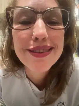 Snapshot of RAIRAsexy chatting on 11.12.25 RAIRAsexy online show from 11.12.25