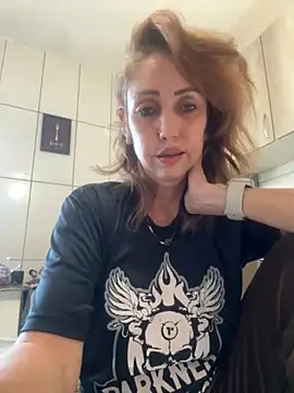 Snapshot of RAIRAsexy chatting on 11.21.25 RAIRAsexy online show from 11.21.25