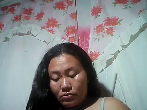 Snapshot of Sexyhorney4u chatting on 12.08.24 Sexyhorney4u online show from 12.08.24