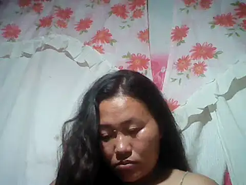 Snapshot of Sexyhorney4u chatting on 12.22.24 Sexyhorney4u online show from 12.22.24