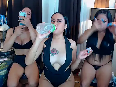 2sexyfuckingtrans online show from 12.22.24