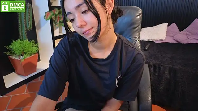 Snapshot of Ivy_Gail chatting on 11.07.25 Ivy Gail online show from 11.07.25