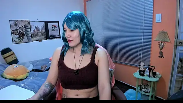 jrcamila online show from 10.17.25