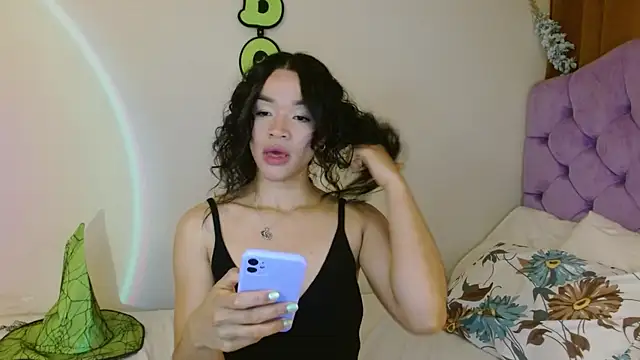 kiarablue online show from 10.18.25