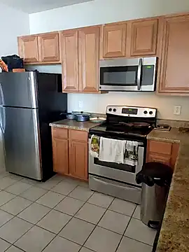 Snapshot of DigiSpankz chatting on 02.28.25 DigiSpankz online show from 02.28.25