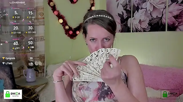 Queenymel online show from 01.14.25