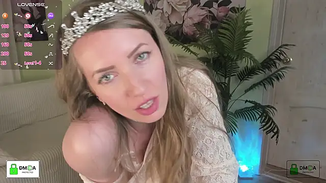 Queenymel online show from 04.15.26