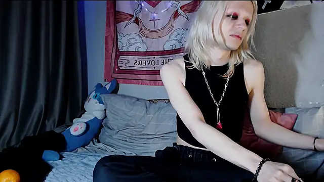 Alien Bella online show from 04.29.26