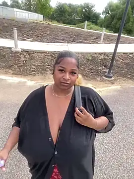 BigFineSelena online show from 10.08.25