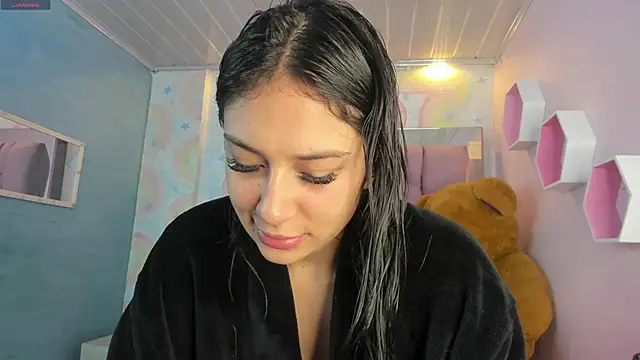 Snapshot of dayra_angels chatting on 12.21.24 dayra angels online show from 12.21.24