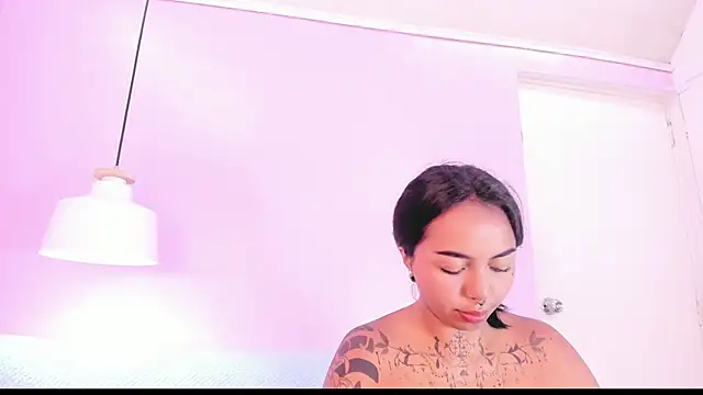 Snapshot of miss_soffi_ chatting on 05.26.26 miss soffi online show from 05.26.26