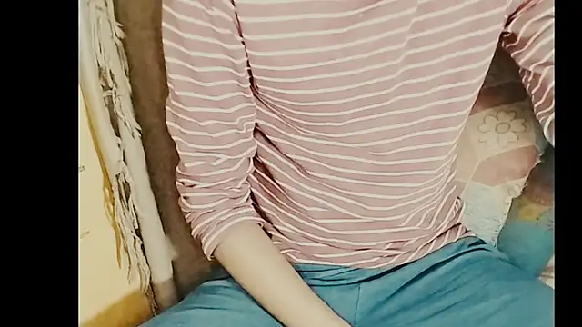 Snapshot of vampynik chatting on 11.19.25 vampynik online show from 11.19.25