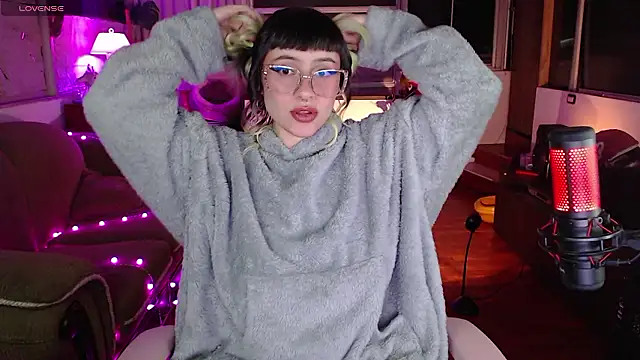 Aquamarinebubble online show from 12.04.24