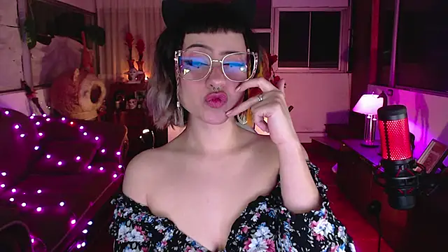 Aquamarinebubble online show from 03.03.25