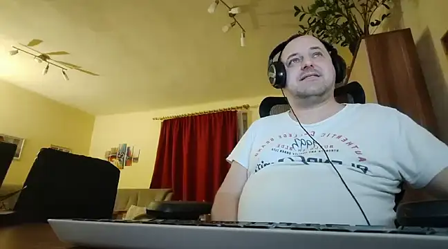 Stevie Little online show from 02.02.25