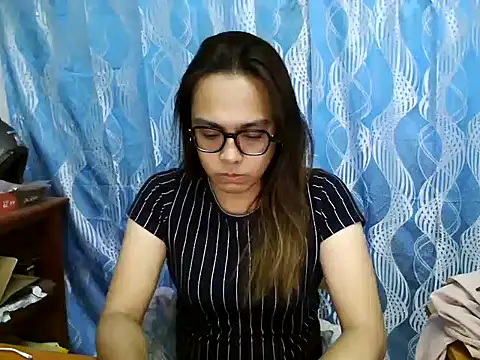 Snapshot of Your_PrettyGirlxxx chatting on 03.22.25 Your PrettyGirlxxx online show from 03.22.25