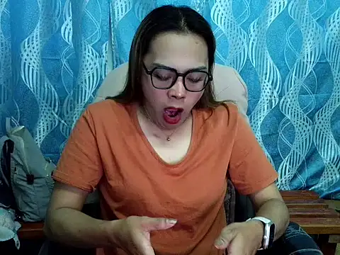 Snapshot of Your_PrettyGirlxxx chatting on 09.19.25 Your PrettyGirlxxx online show from 09.19.25