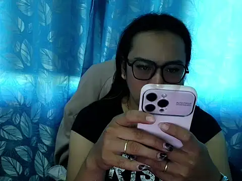 Snapshot of Your_PrettyGirlxxx chatting on 10.19.25 Your PrettyGirlxxx online show from 10.19.25