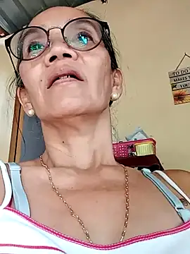 Snapshot of SweetBootyMomma chatting on 02.14.25 SweetBootyMomma online show from 02.14.25