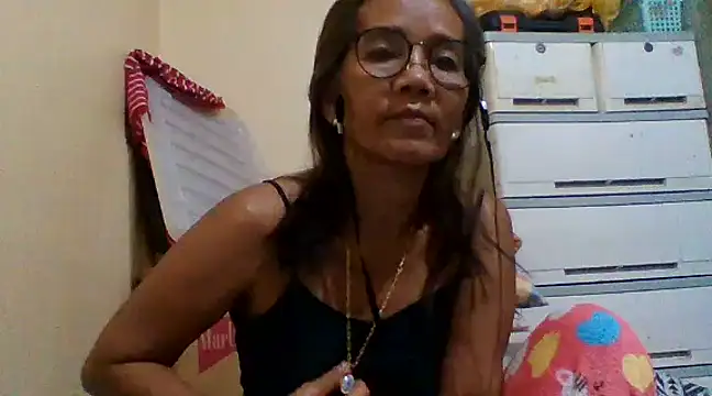 Snapshot of SweetBootyMomma chatting on 03.19.25 SweetBootyMomma online show from 03.19.25