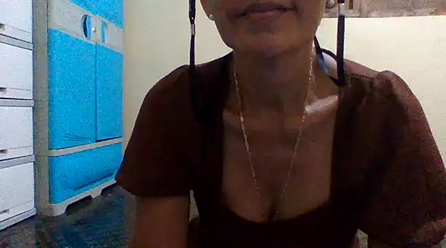 Snapshot of SweetBootyMomma chatting on 03.19.25 SweetBootyMomma online show from 03.19.25