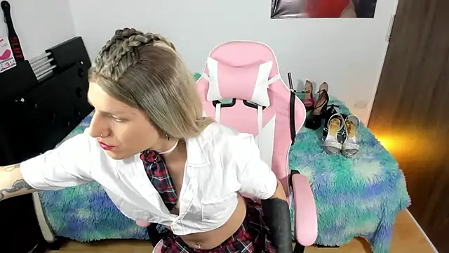 queenramoona-hot online show from 11.02.25