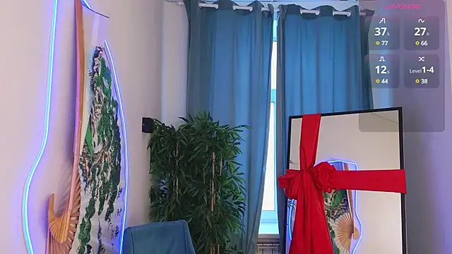 Snapshot of evangel1ne chatting on 02.08.25 evangel1ne online show from 02.08.25