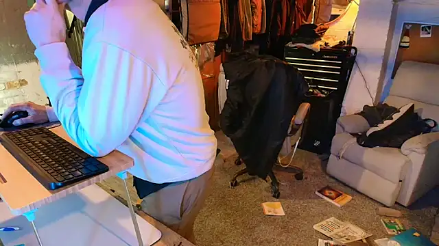 cumhungrybottom4u online show from 03.02.26