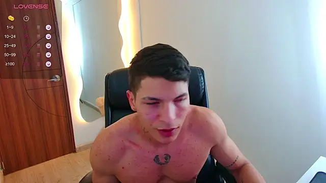 Snapshot of harrisoncuper chatting on 09.26.25 harrisoncuper online show from 09.26.25