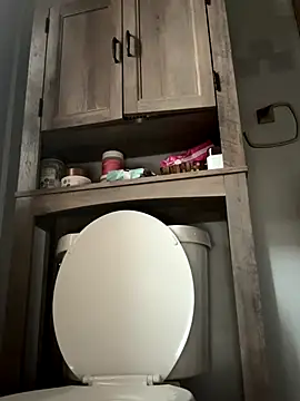 KcCumz19 online show from 10.30.25