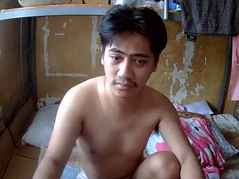 Snapshot of gaysucker6969 chatting on 11.14.25 gaysucker6969 online show from 11.14.25