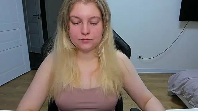 Snapshot of stacy_miracle chatting on 01.18.25 stacy miracle online show from 01.18.25