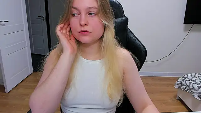 Snapshot of stacy_miracle chatting on 03.11.25 stacy miracle online show from 03.11.25