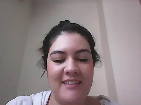 lauratobon online show from 10.14.25
