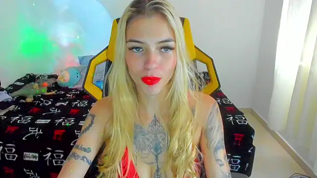 Snapshot of barbiee_05 chatting on 05.16.26 barbiee 05 online show from 05.16.26