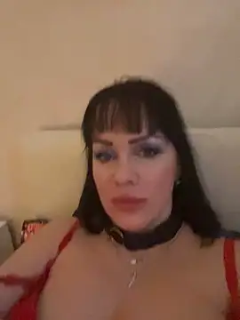 Lolaley2 online show from 12.10.24