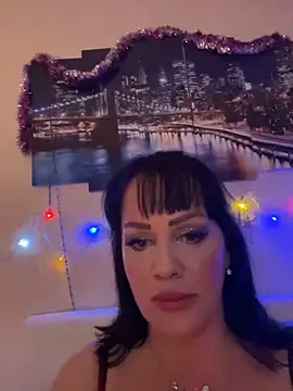 Lolaley2 online show from 01.04.25