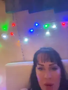 Lolaley2 online show from 01.18.25