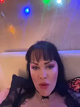 Lolaley2 online show from 02.20.25