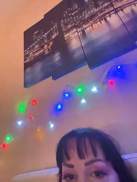 Lolaley2 online show from 03.14.25