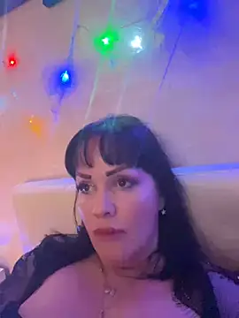 Lolaley2 online show from 03.16.25