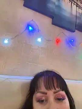 Lolaley2 online show from 03.20.25