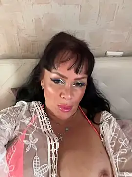 Lolaley2 online show from 09.29.25