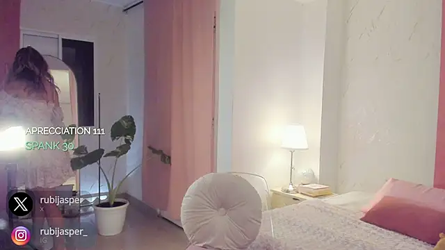 Snapshot of missrubijasper chatting on 02.18.25 missrubijasper online show from 02.18.25